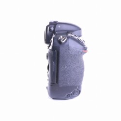Nikon D4 SLR-Digitalkamera (Body) (gut)