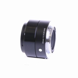 Sigma 30mm F/2.8 DN für Sony E-Mount (sehr gut)