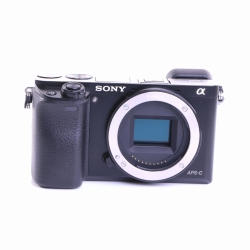 Sony Alpha 6000 Systemkamera (Body) schwarz (wie neu)