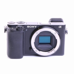 Sony Alpha 6100 Systemkamera (Body) schwarz (wie neu)