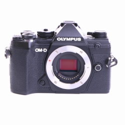 Olympus OM-D E-M5 Mark III Systemkamera (Body) schwarz...