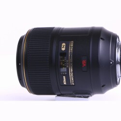 Nikon AF-S Micro-Nikkor 105mm F/2.8 G ED VR (sehr gut)