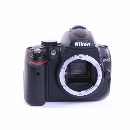 Nikon D5000 SLR-Digitalkamera (Body) (sehr gut)