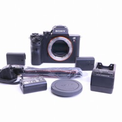 Sony Alpha 7 II Systemkamera (Body) (sehr gut)