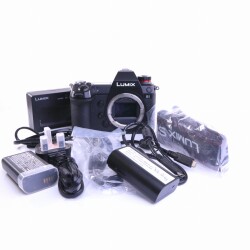 Panasonic DC-S1 Vollformat-Systemkamera (Body) (sehr gut)