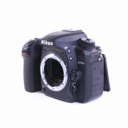Nikon D7500 SLR-Digitalkamera (Body) (gut)