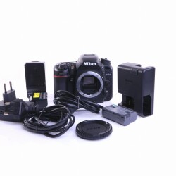 Nikon D7500 SLR-Digitalkamera (Body) (gut)