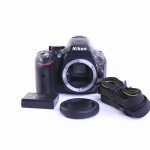 Nikon D5200 SLR-Digitalkamera (Body) (wie neu)