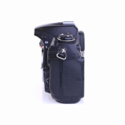 Nikon D300 SLR-Digitalkamera (Body) (gut)