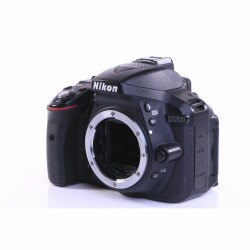 Nikon D5300 SLR-Digitalkamera (Body) schwarz (sehr gut)