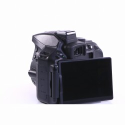 Nikon D5300 SLR-Digitalkamera (Body) schwarz (sehr gut)