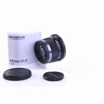 Olympus M.Zuiko Digital ED 45mm F/1.8 schwarz (wie neu)
