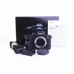 Sony Alpha 7 IV Systemkamera (Body) (wie neu)