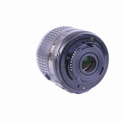 Nikon AF-S DX Nikkor 18-55mm F/3.5-5.6 G VR II (sehr gut)