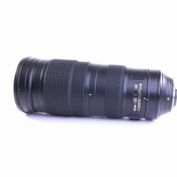 Nikon AF-S Nikkor 200-500mm F/5.6 E ED VR (sehr gut)