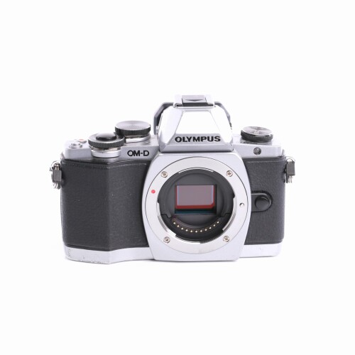 Olympus OM-D E-M10 Systemkamera (Body) silber (passabel)